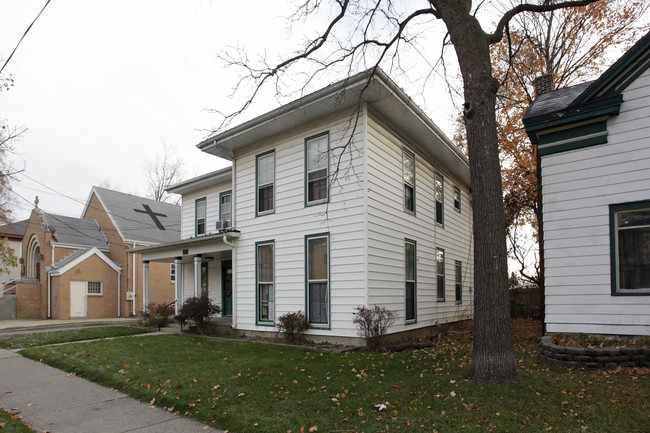 515 S Westnedge Ave in Kalamazoo, MI - Foto de edificio - Building Photo