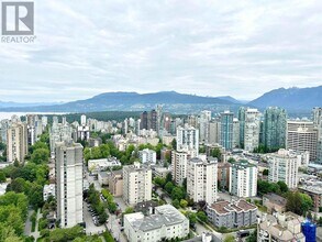 918 W 49th Ave in Vancouver, BC - Building Photo - Building Photo