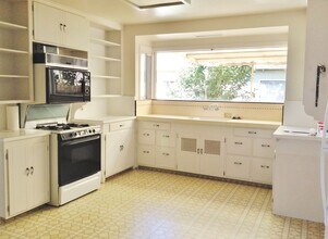 837 5th St in Hollister, CA - Building Photo - Building Photo