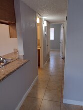 220 Floyd Ave, Unit A in Modesto, CA - Building Photo - Building Photo