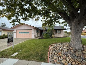 4074 Drake Way in Livermore, CA - Building Photo - Building Photo