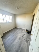 19 E Saginaw Way, Unit 102 in Fresno, CA - Foto de edificio - Building Photo