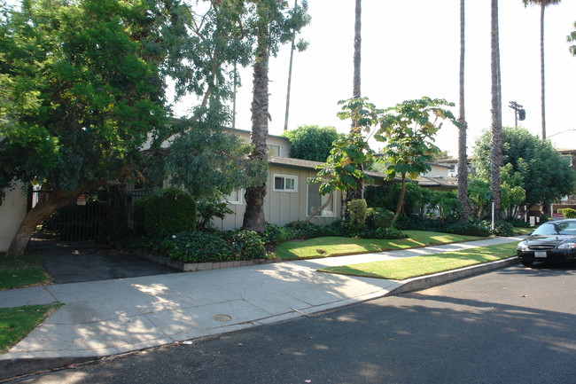 4424 Murietta Ave in Sherman Oaks, CA - Building Photo - Building Photo