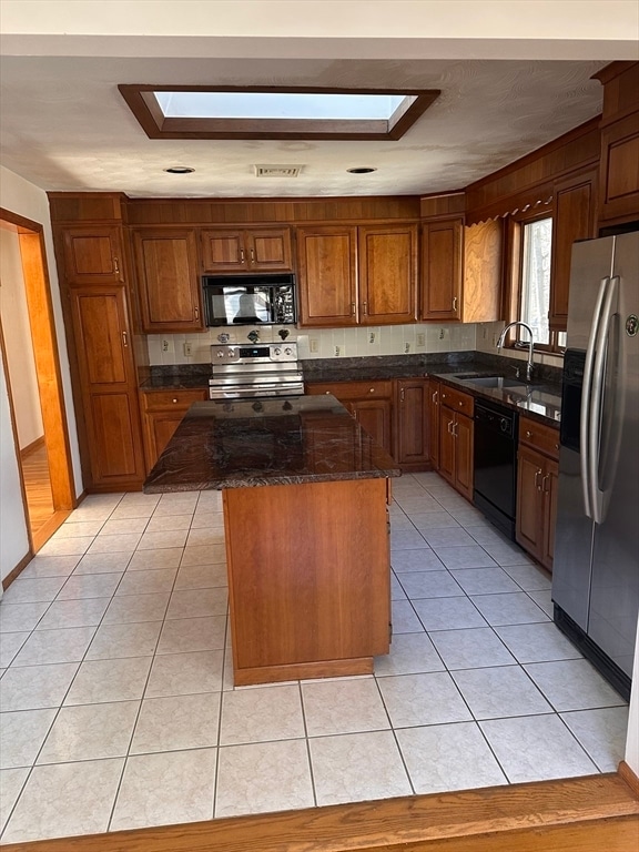 13 Phillip Ave in Burlington, MA - Building Photo - Building Photo