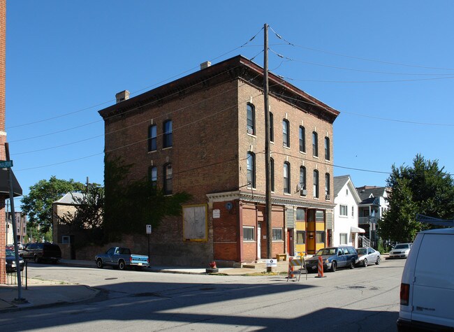 1916-1918 S Canalport Ave in Chicago, IL - Foto de edificio - Building Photo