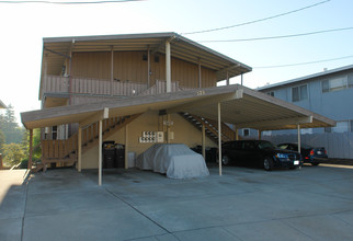 138 Village Ct in Walnut Creek, CA - Foto de edificio - Building Photo