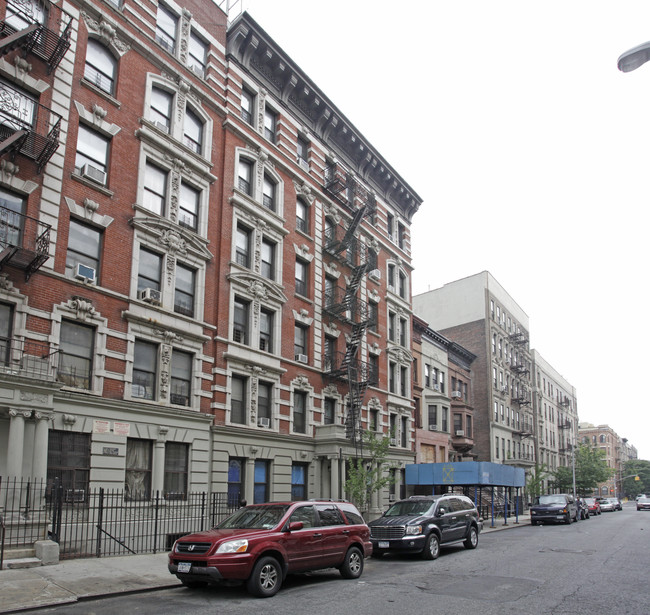 213-215 W 111th St in New York, NY - Foto de edificio - Building Photo