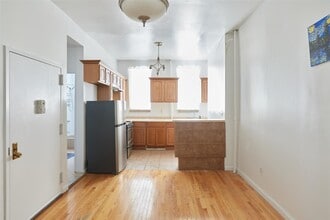 354 S 5th St in Brooklyn, NY - Building Photo - Building Photo