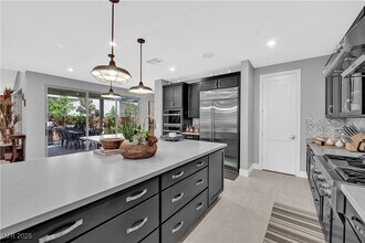 2518 Veronella St in Henderson, NV - Building Photo - Building Photo