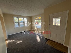 517 W 9th St in Sioux Falls, SD - Building Photo - Building Photo