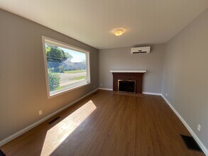 66 Terris Ave in Moncton, NB - Building Photo - Building Photo