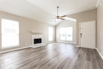 4917 Hickory Woods E in Nashville, TN - Building Photo - Building Photo
