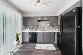 Shadow Ridge in Arlington, TX - Foto de edificio - Building Photo