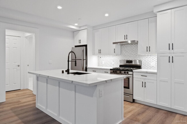 property at 1603 Noe St