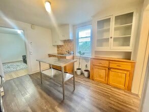 187 W 30th St in Bayonne, NJ - Building Photo - Building Photo