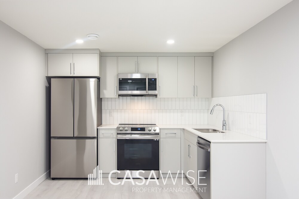 3440 Craig Lndg SW in Edmonton, AB - Building Photo