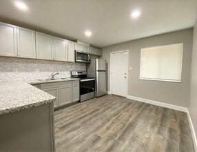 809 E Bellevue Rd, Unit na in Atwater, CA - Building Photo - Building Photo