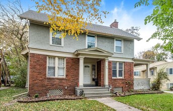 219 N Normal St in Ypsilanti, MI - Foto de edificio - Building Photo