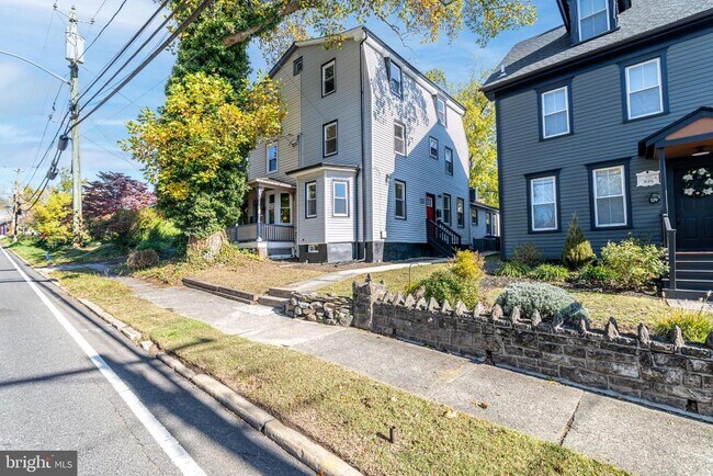 127 S Church St in Moorestown, NJ - Building Photo - Building Photo