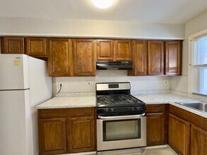 313 Gusryan St in Baltimore, MD - Building Photo - Building Photo