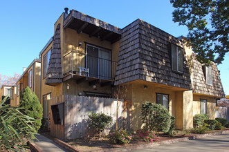 2809-2815 H St in Sacramento, CA - Building Photo - Building Photo