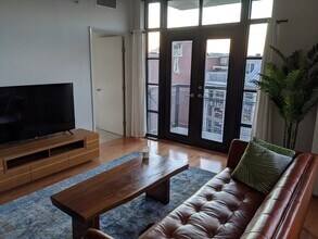 437 New York Ave NW, Unit 701 in Washington, DC - Building Photo - Building Photo