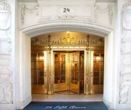 24 Fifth Ave in New York, NY - Building Photo - Building Photo