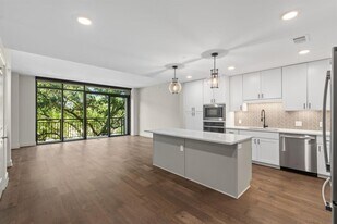 2511 Willowick Rd in Houston, TX - Building Photo