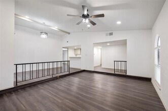 2212 Grapevine Ln in Carrollton, TX - Building Photo - Building Photo