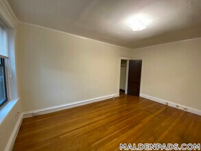 17-19 Washington St., Unit 509 in Malden, MA - Foto de edificio - Building Photo