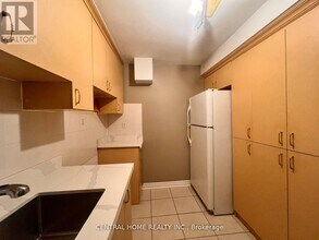 46 Clifton Ct in Markham, ON - Building Photo - Building Photo