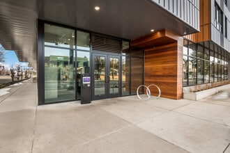 The Rive Eugene in Eugene, OR - Foto de edificio - Building Photo