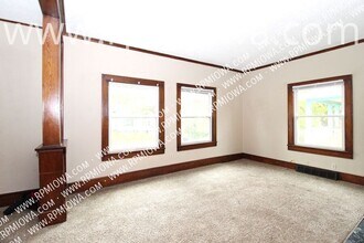 1004 E Sheridan Ave in Des Moines, IA - Building Photo - Building Photo