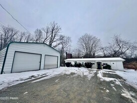 2566 Easton Turnpike in Waymart, PA - Building Photo