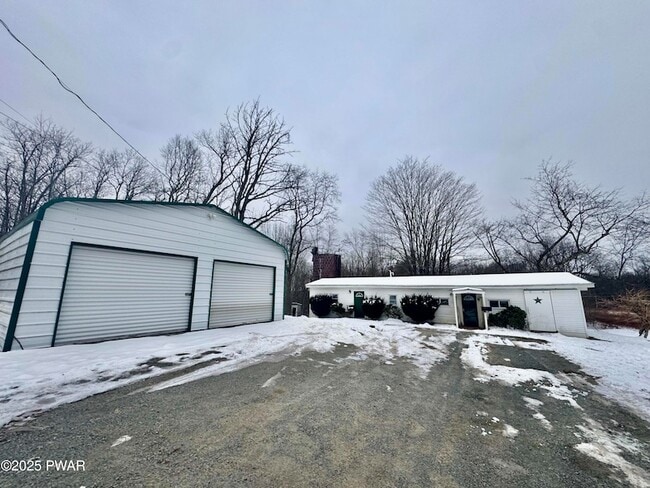 property at 2566 Easton Turnpike