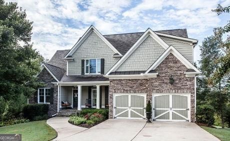 property at 203 Baywood Ln