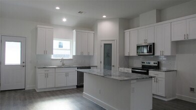 232 Autumn Ln in Livingston, TX - Building Photo - Building Photo