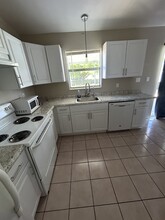 8341 Butternut Rd in Ft. Myers, FL - Building Photo - Building Photo