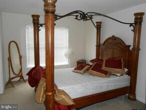 7602 Audubon Meadow Way in Alexandria, VA - Building Photo - Building Photo