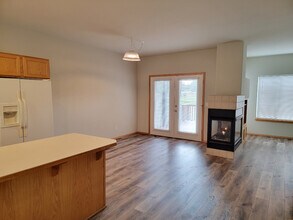 1085 Golden Pheasant Dr in Redmond, OR - Building Photo - Building Photo