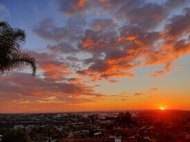 6475 Dwane Ave, Unit 6473 in San Diego, CA - Building Photo