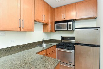 628 W Wrightwood Ave in Chicago, IL - Building Photo - Building Photo
