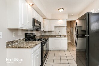 176 Fairwood Dr, Unit C1 in Bolingbrook, IL - Building Photo - Building Photo