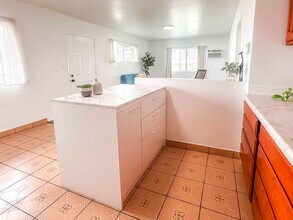 1421 Waterloo St, Unit 1 in Los Angeles, CA - Building Photo - Building Photo