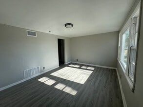 4660 Redick Ave in Omaha, NE - Building Photo - Building Photo