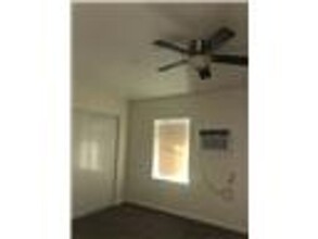 2055 Las Vegas Blvd N in North Las Vegas, NV - Building Photo - Building Photo