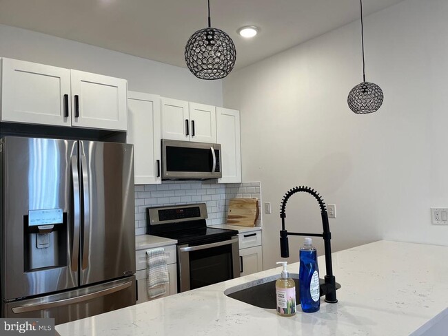 property at 721 N 40th St