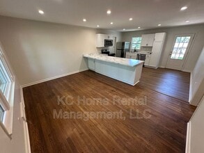 4828 W 62nd Terrace in Mission, KS - Building Photo - Building Photo