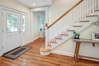 8 Horton St in Rye, NY - Building Photo - Building Photo