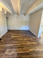 2401 S Gaylord St, Unit 103 in Denver, CO - Foto de edificio - Building Photo
